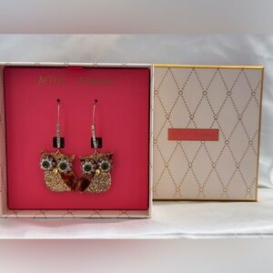 NIB Betsey Johnson Glitter Green Eyed Owl 🦉Gold Shepherd Hook Earrings